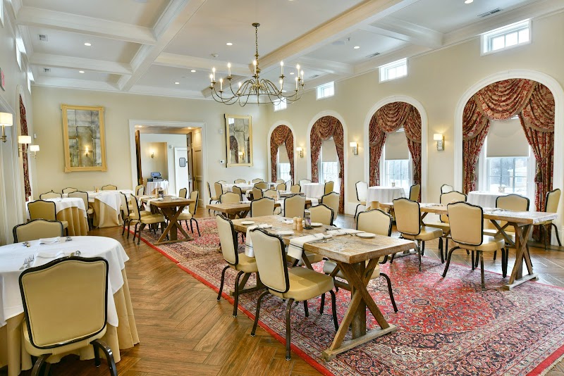 Peter Allen Inn Restaurant, Weddings, Lodging & Events Cleveland atmosphere