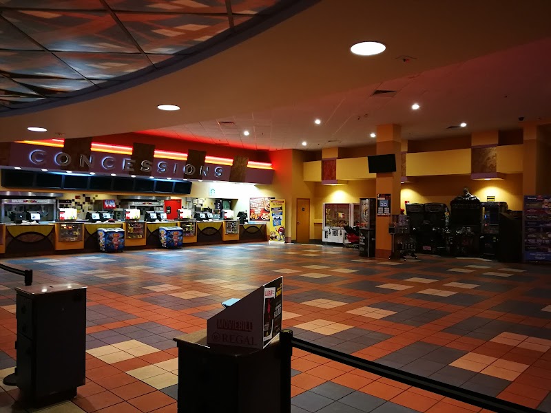 Crocker Park Cleveland atmosphere