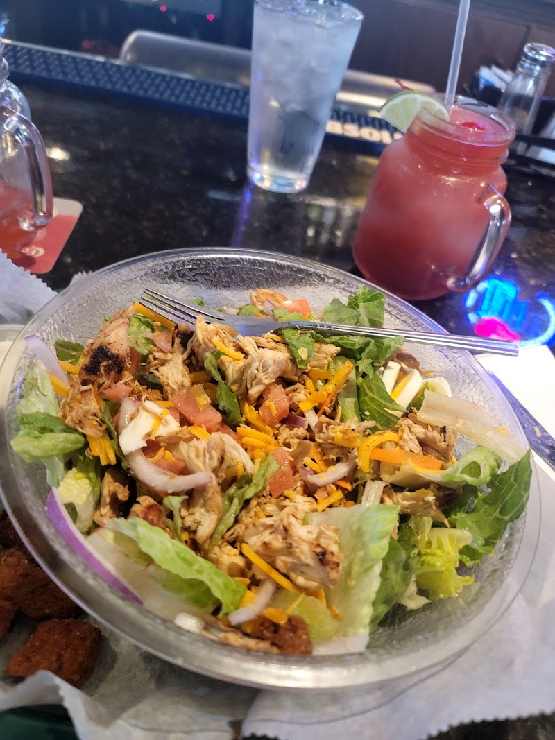 WINGS Sports Bar & Grill Cleveland food