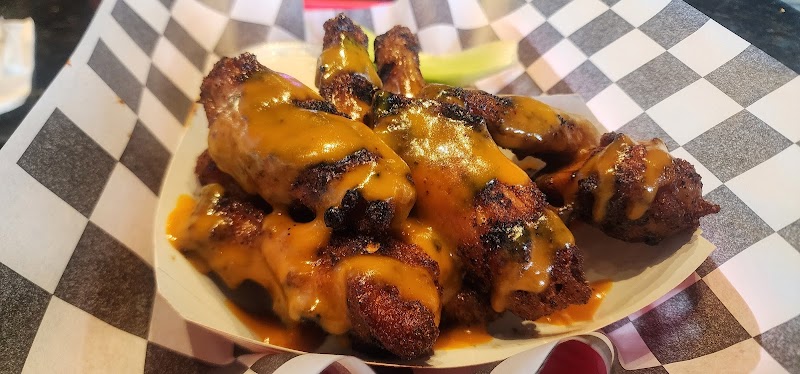 WINGS Sports Bar & Grill Cleveland atmosphere