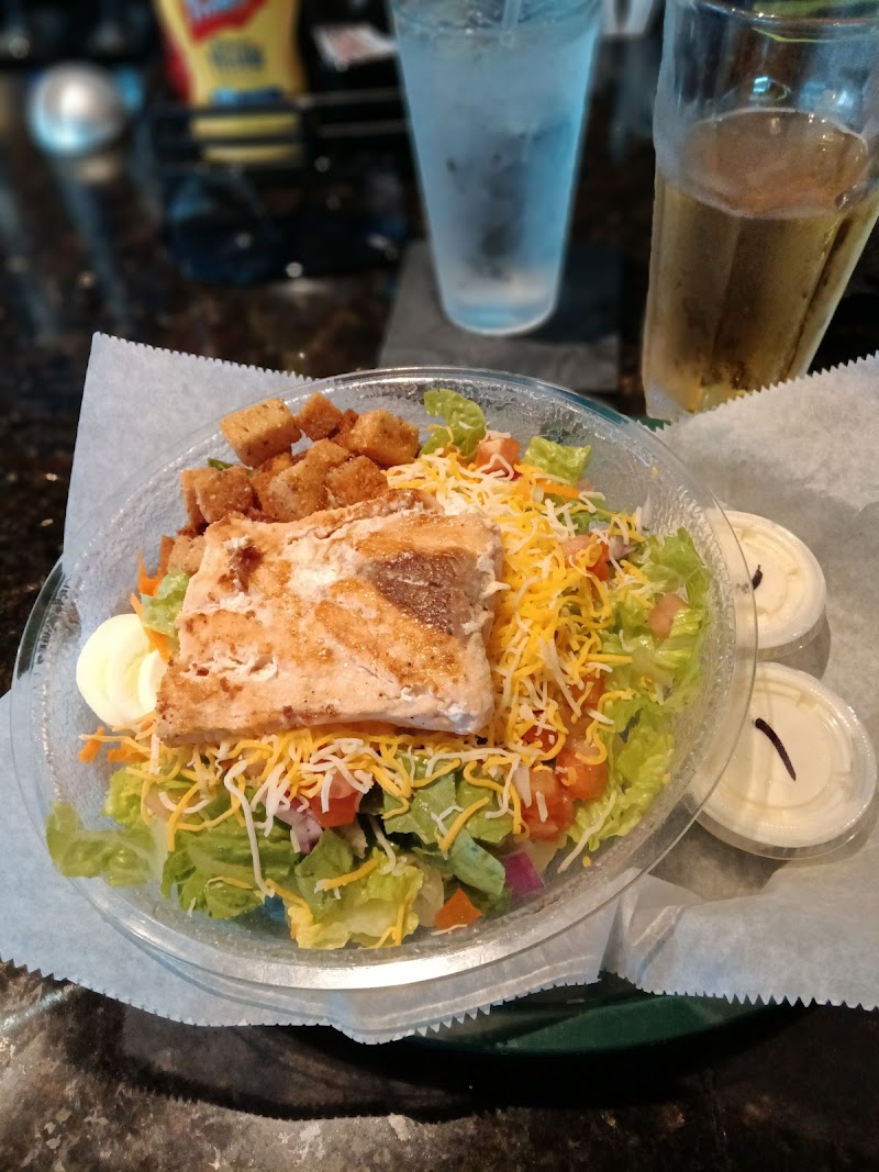 WINGS Sports Bar & Grill Cleveland atmosphere
