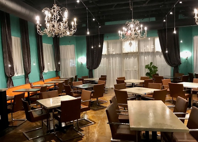Elle Restaurant & Lounge in Cleveland