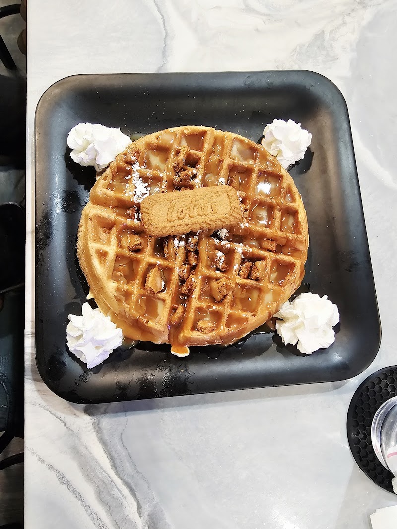 Fraiche brunch bar LLC Cleveland atmosphere