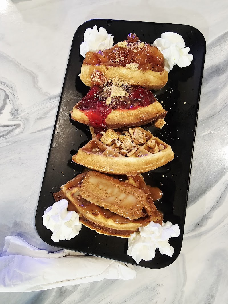 Fraiche brunch bar LLC Cleveland atmosphere