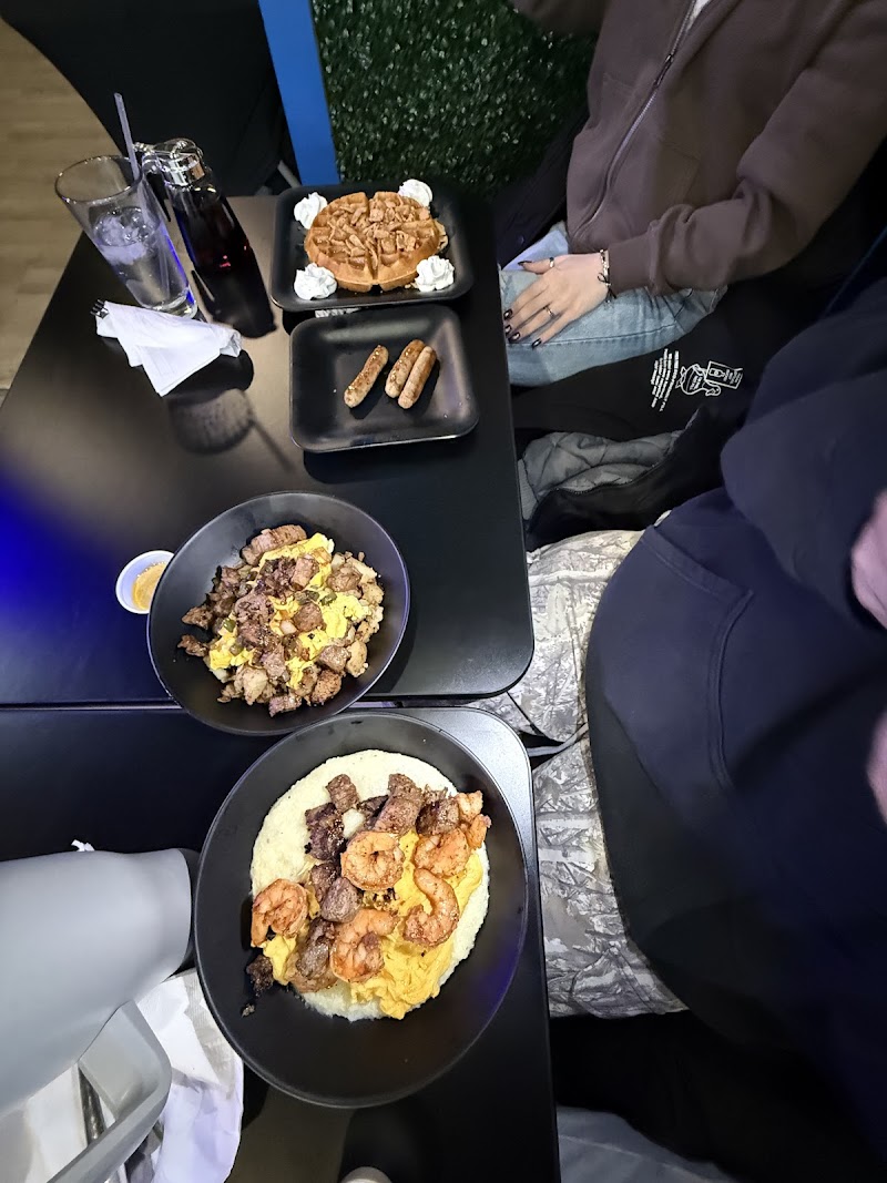 Fraiche brunch bar LLC Cleveland atmosphere