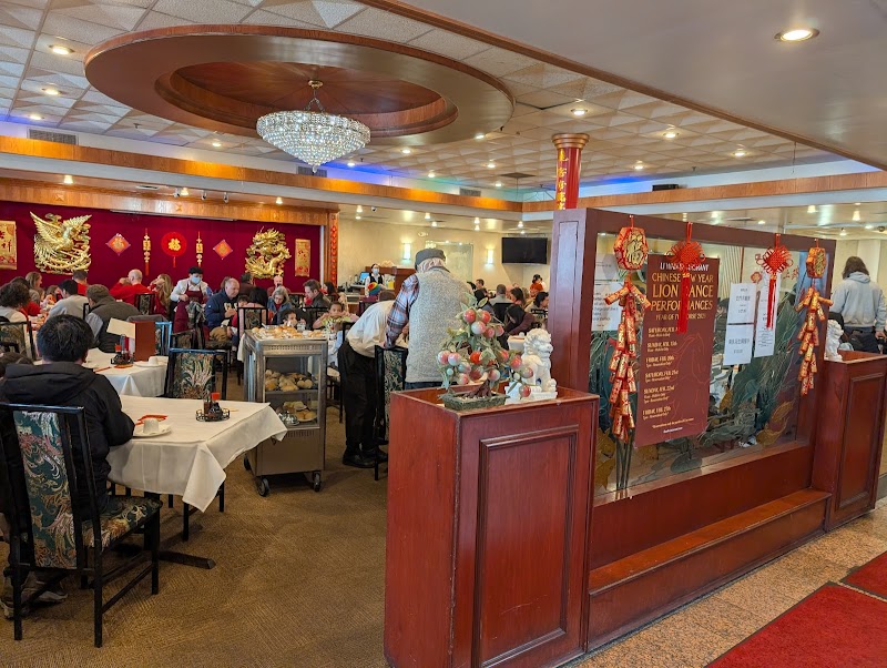 Li Wah Cleveland atmosphere