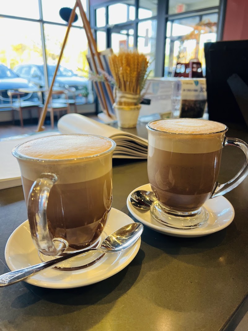 La Crepe Bakery & Café Cleveland atmosphere