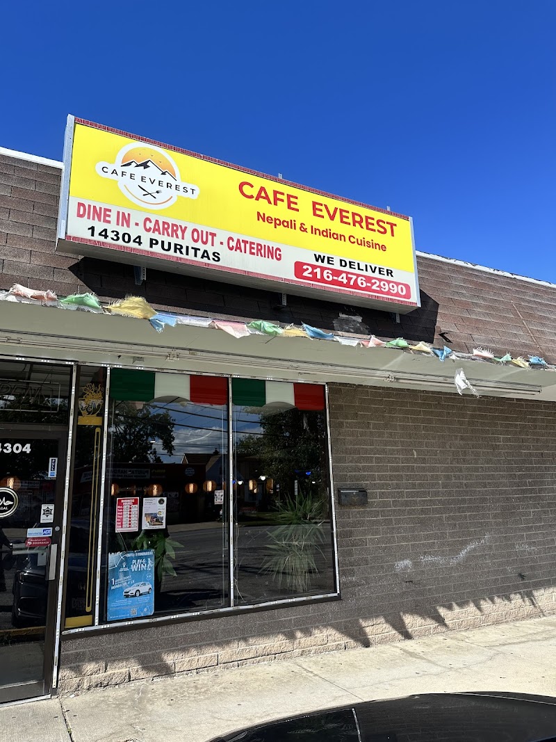 Cafe Everest Cleveland atmosphere