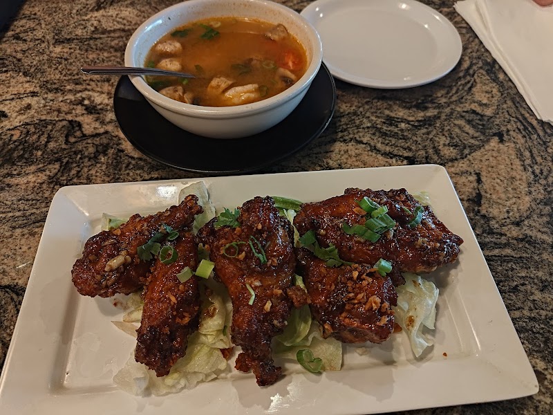 RAAN THAI Cleveland atmosphere