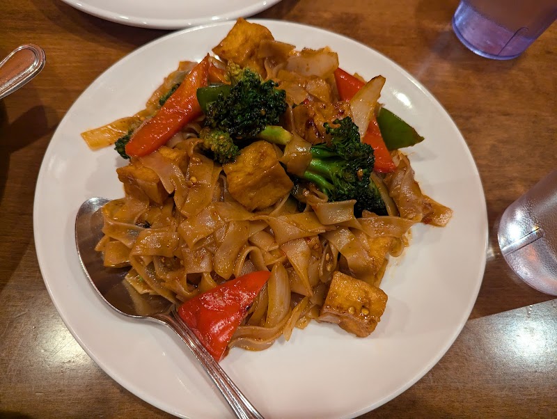 Banana Blossom Thai Cuisine Cleveland atmosphere