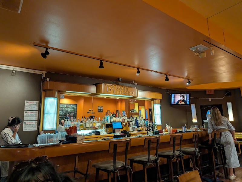Banana Blossom Thai Cuisine Cleveland atmosphere