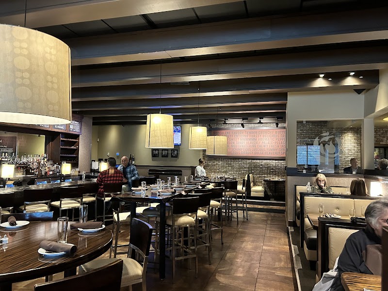 Rosewood Grill Westlake Cleveland atmosphere