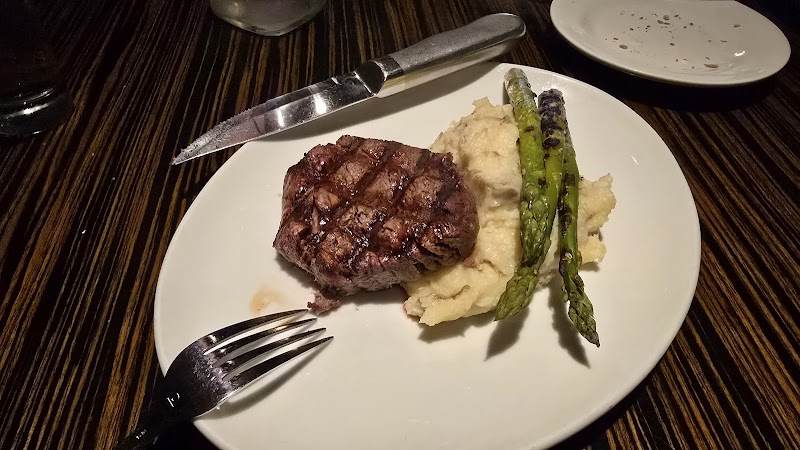 Rosewood Grill Westlake Cleveland atmosphere