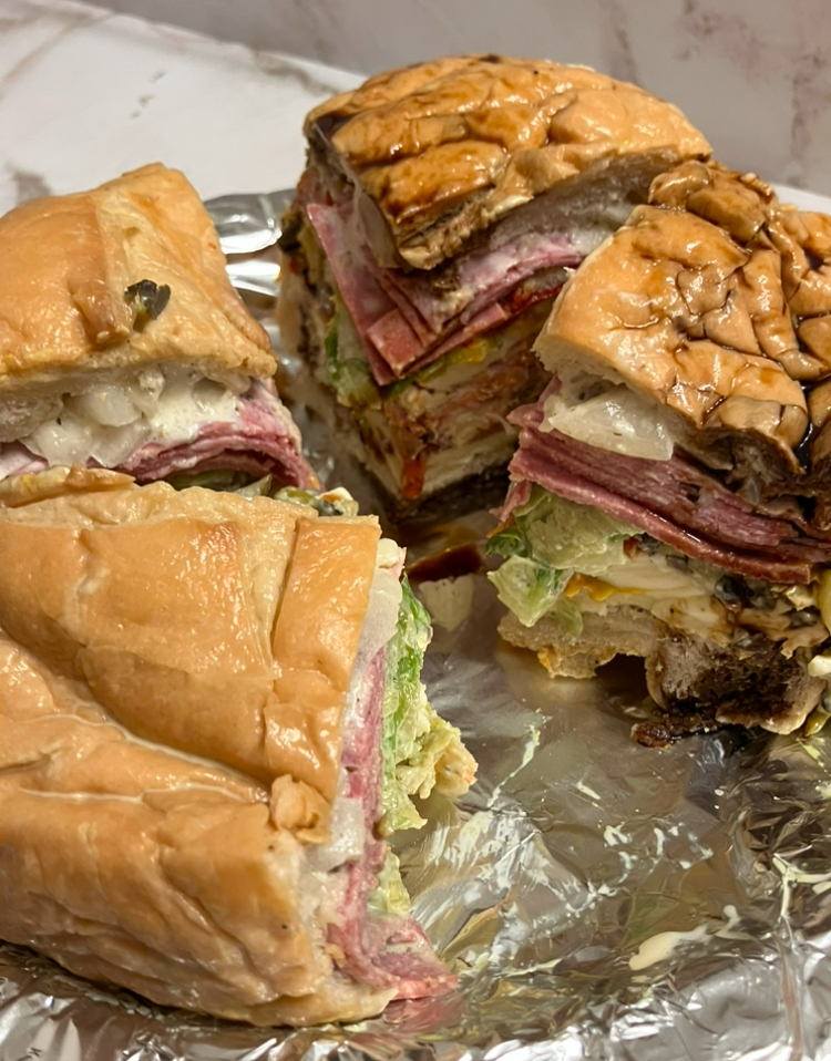 Au Jus Cleveland atmosphere