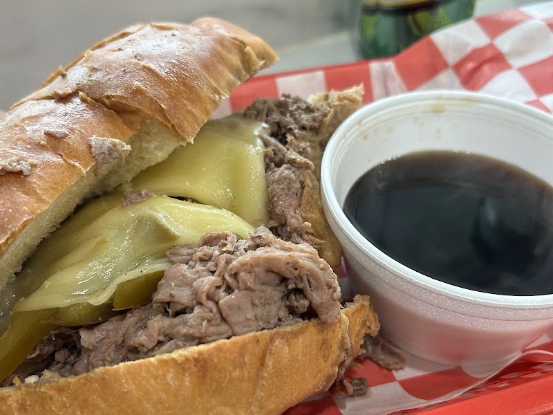 Au Jus Cleveland atmosphere