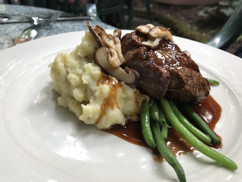 Don's Pomeroy House Cleveland food