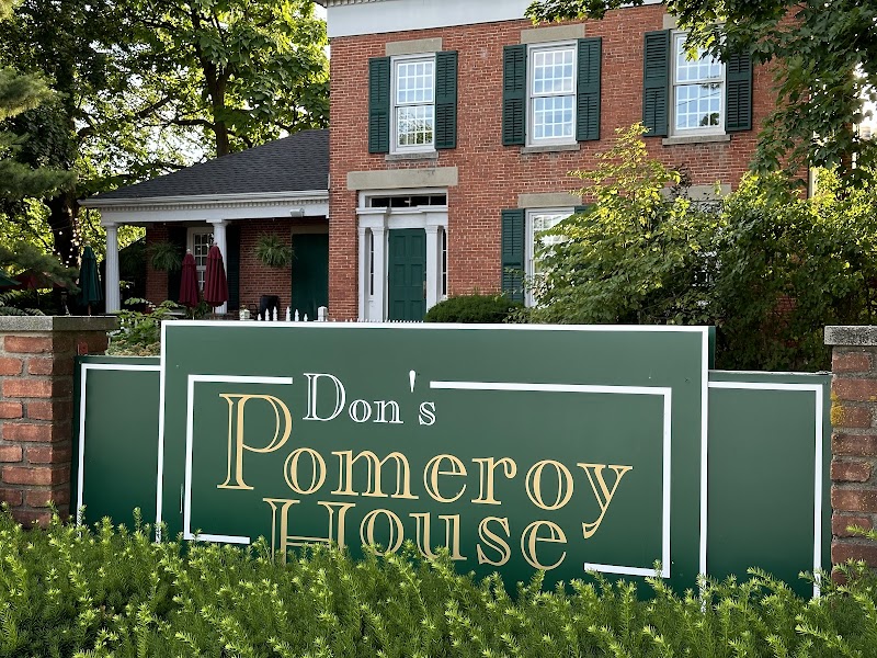 Don's Pomeroy House Cleveland atmosphere