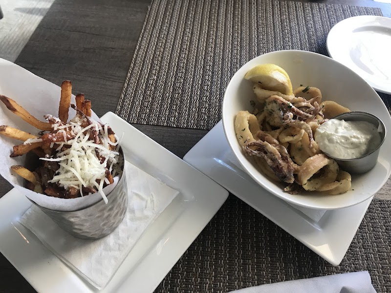 Taki's Greek Kitchen Cleveland atmosphere