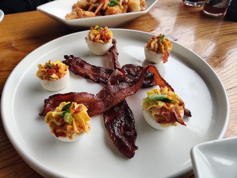 17 River Grille Cleveland food