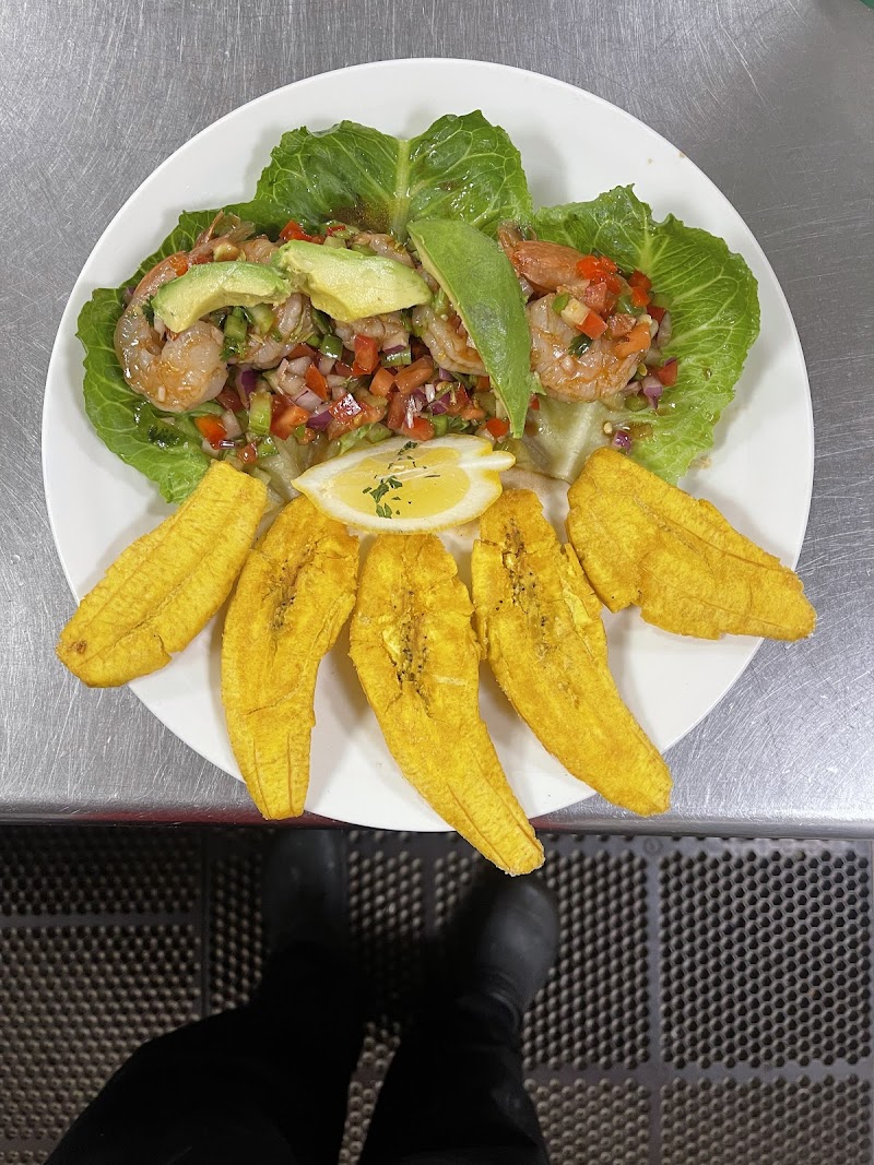 Pica Pollo Dos Cleveland atmosphere
