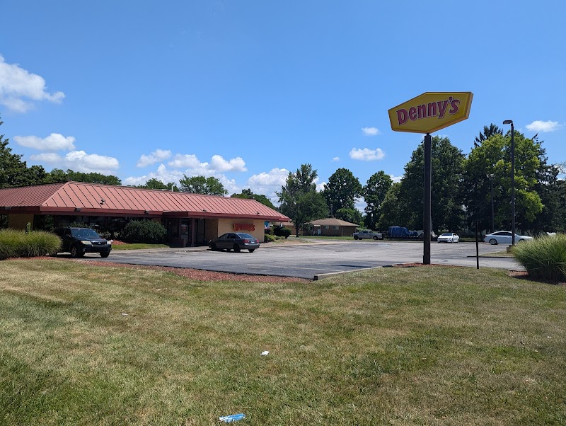 The Burger Den Cleveland atmosphere