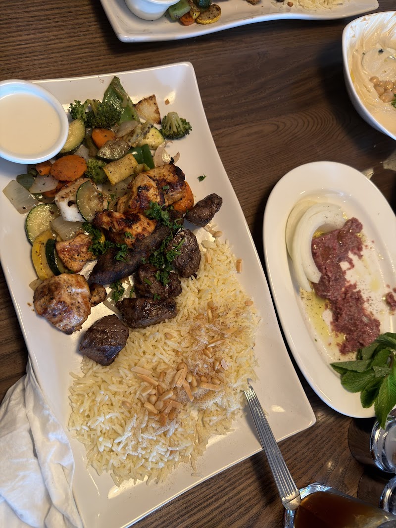 Taza - a Lebanese Grill Rocky River Cleveland atmosphere