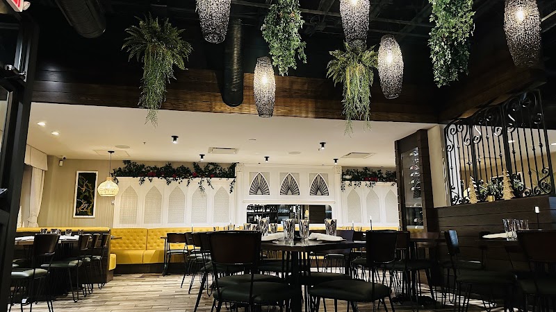 Taza - a Lebanese Grill Rocky River Cleveland atmosphere