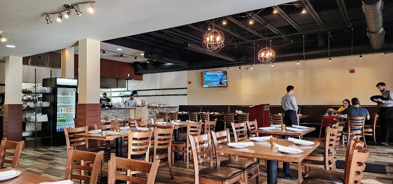 Taza - a Lebanese Grill Rocky River Cleveland atmosphere