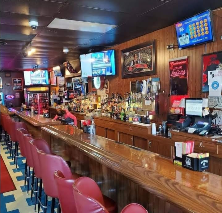 Old World Tavern Cleveland atmosphere