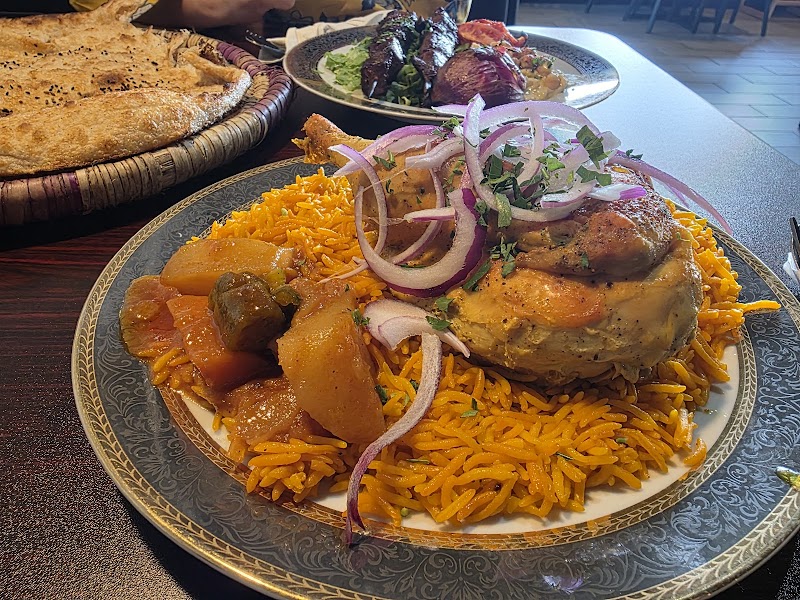 Dar AlYemen Restaurant مطعم دار اليمن Cleveland atmosphere