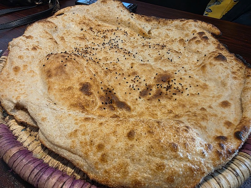 Dar AlYemen Restaurant مطعم دار اليمن Cleveland atmosphere