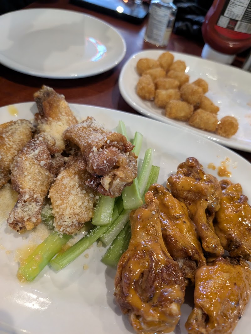 New Heights Grill Cleveland atmosphere