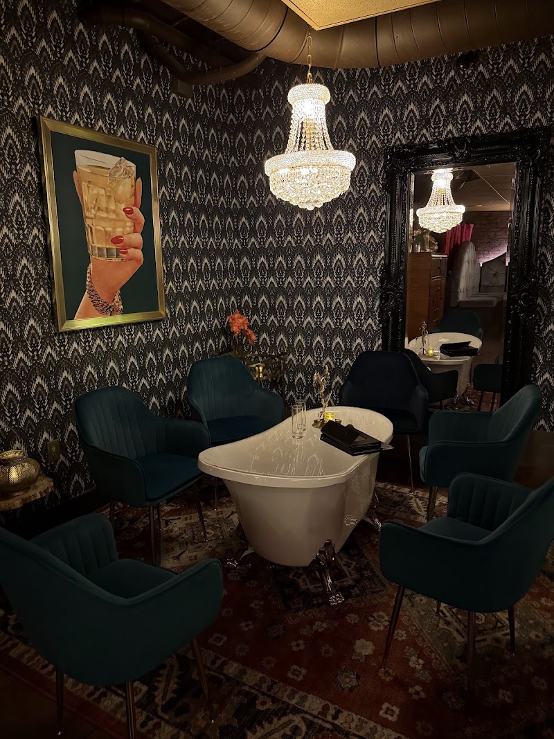 Society Lounge Cleveland atmosphere
