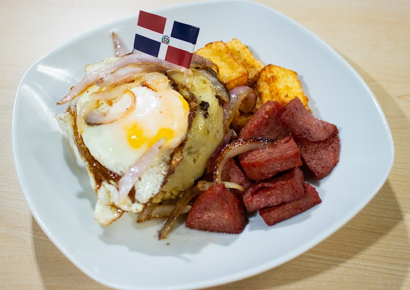 La Esquina Dominicana CLE Cleveland atmosphere