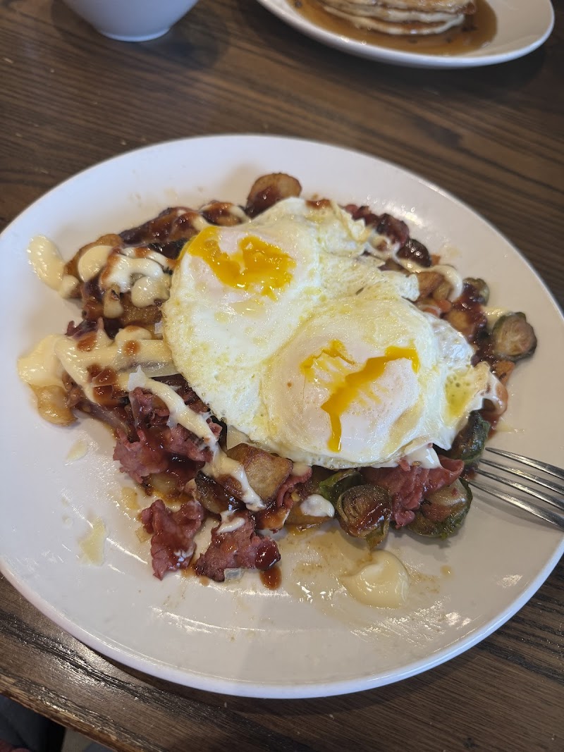 Another Broken Egg Cafe Cleveland atmosphere