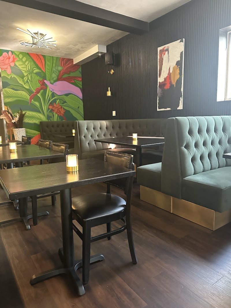 Charter House Grille Cleveland atmosphere