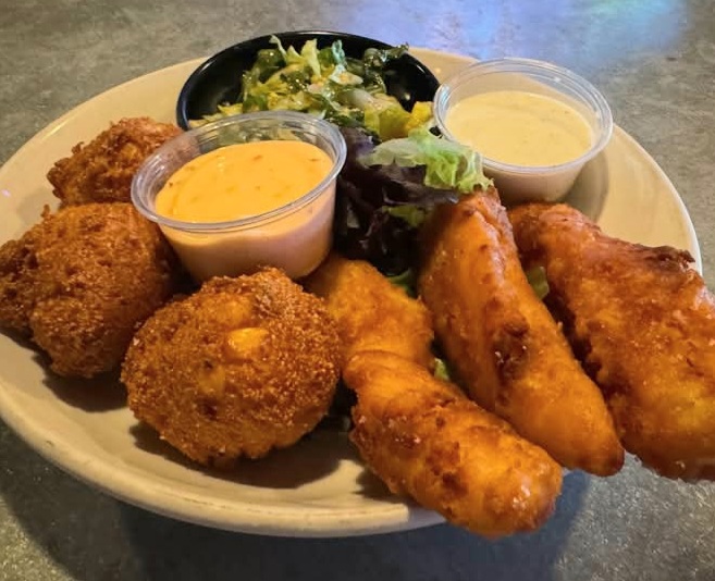 Wine Dive Cle ( Lakewood, OH ) Cleveland atmosphere