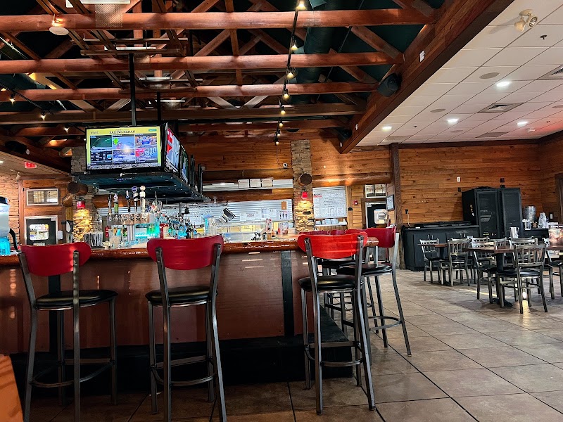Smokey Bones Mentor Cleveland atmosphere