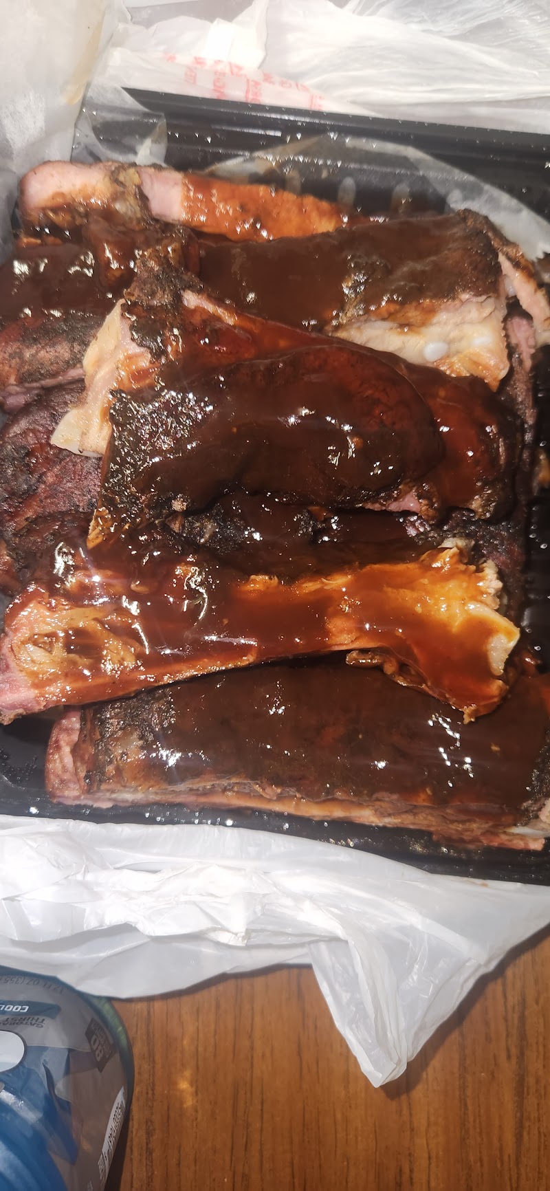 Parker & Sons BBQ Cleveland atmosphere