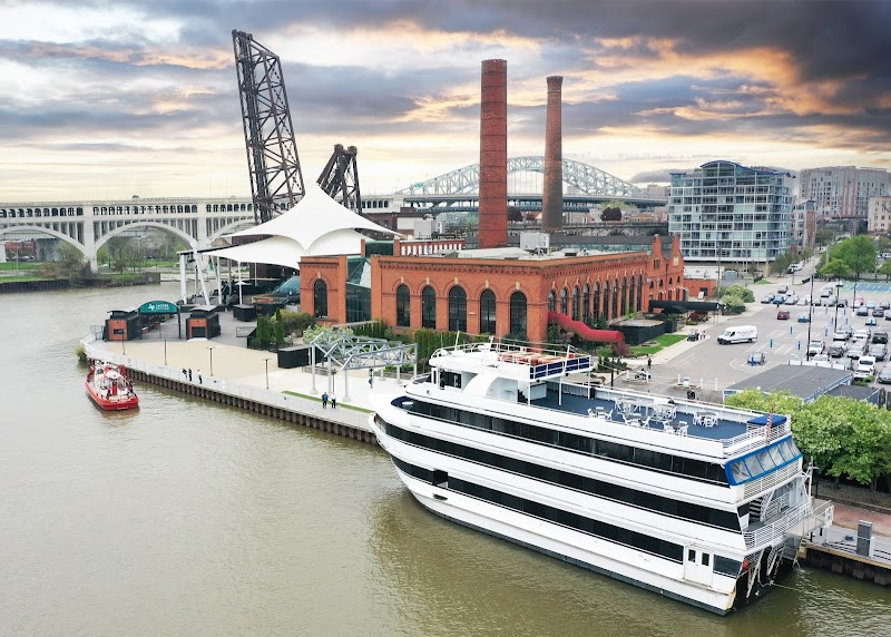 Nautica Waterfront District Cleveland atmosphere
