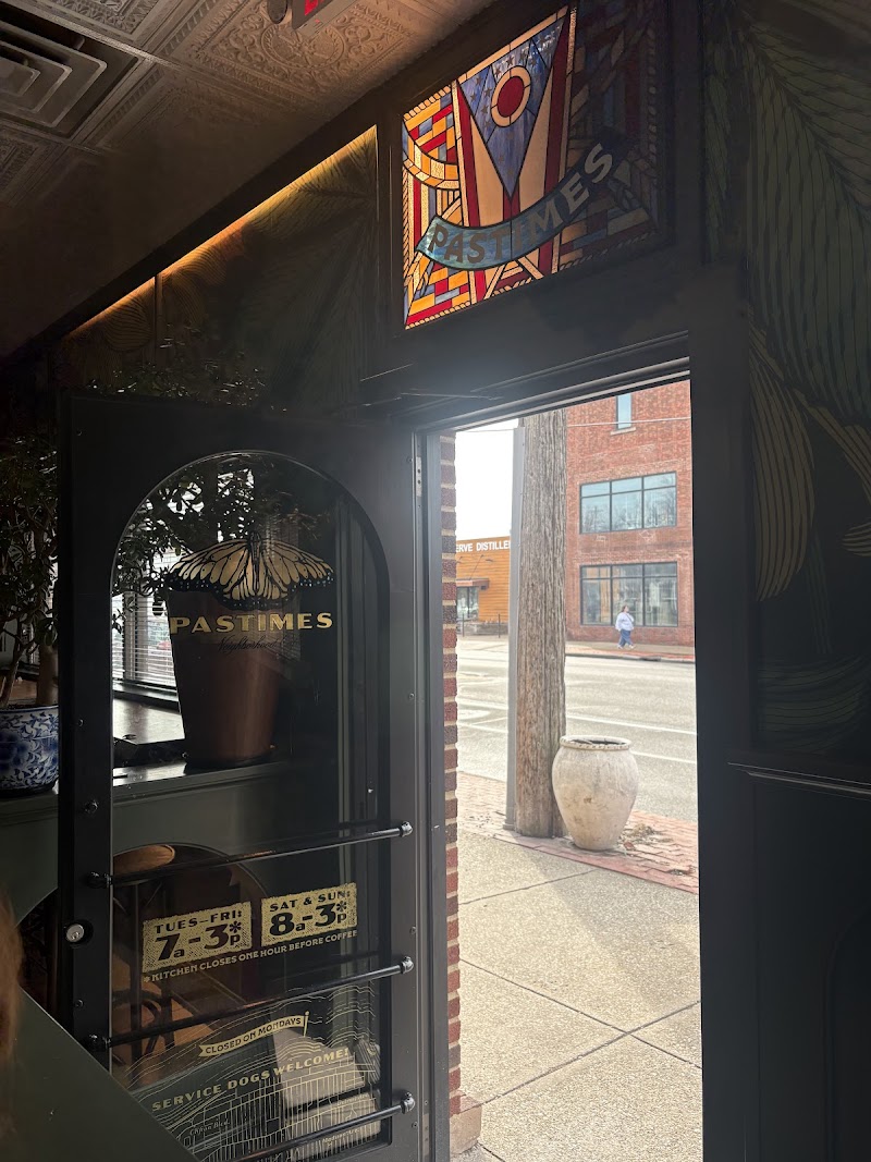 Pastimes Café Cleveland atmosphere