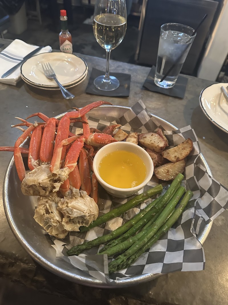 Salty Mary's Oyster Bar and Tavern Cleveland atmosphere