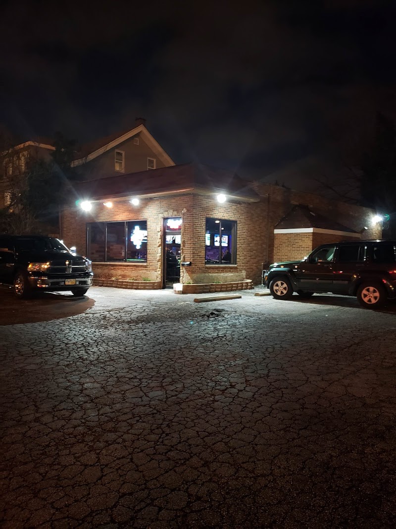 Rustic Pub Cleveland atmosphere