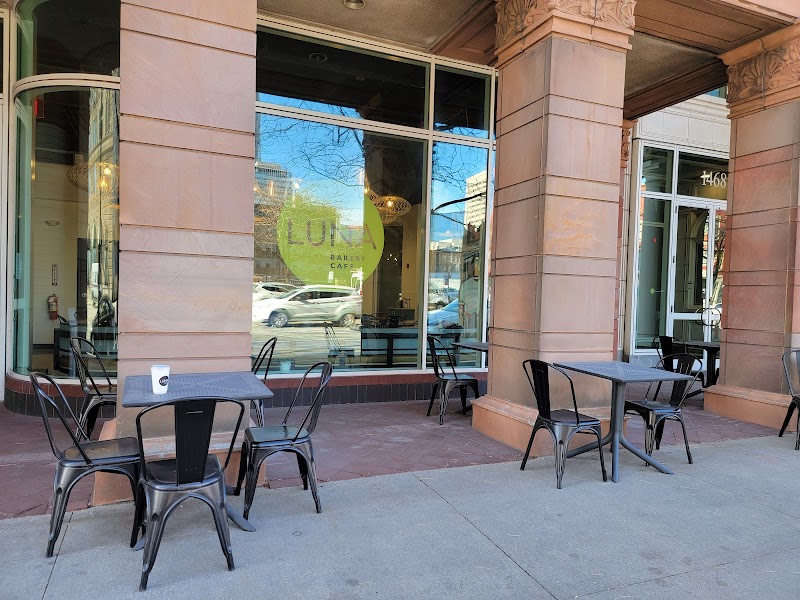 Luna Bakery & Cafe Cleveland atmosphere
