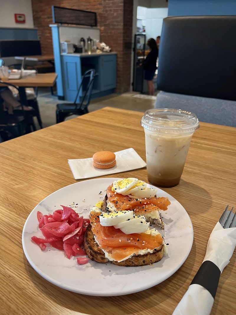 Luna Bakery & Cafe Cleveland atmosphere