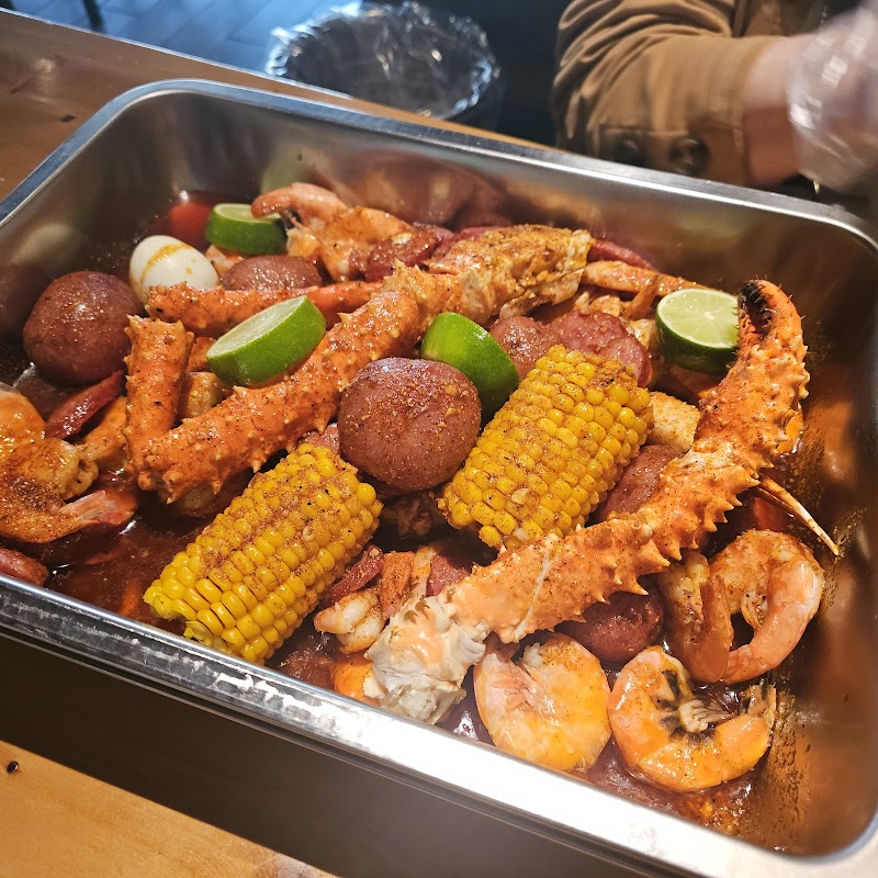 Juicy Seafood Cleveland - Harvard Park Cleveland atmosphere