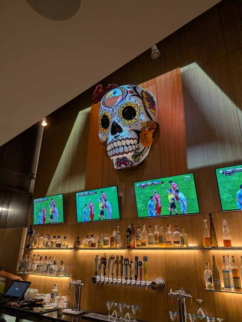 Blue Habanero - Street Tacos & Tequila Cleveland atmosphere