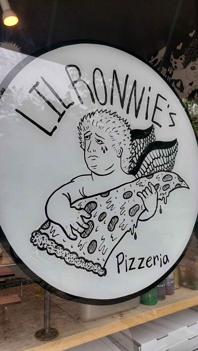 Lil Ronnie’s Cleveland atmosphere