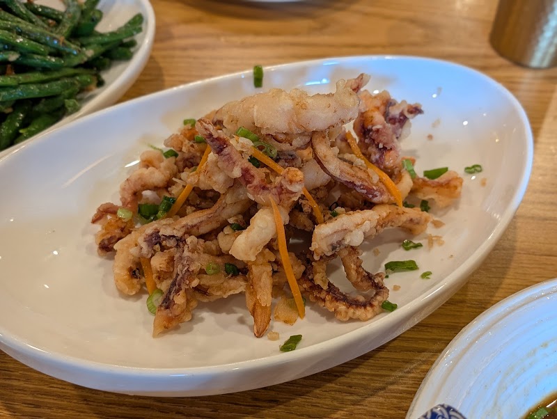 Han Chinese Kabob & Grill Cleveland atmosphere