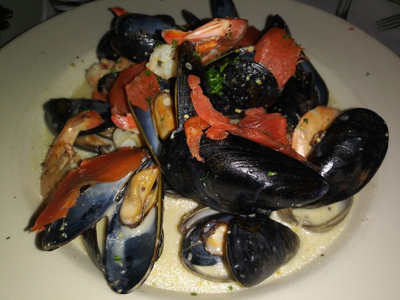 Home Bistro Cleveland atmosphere